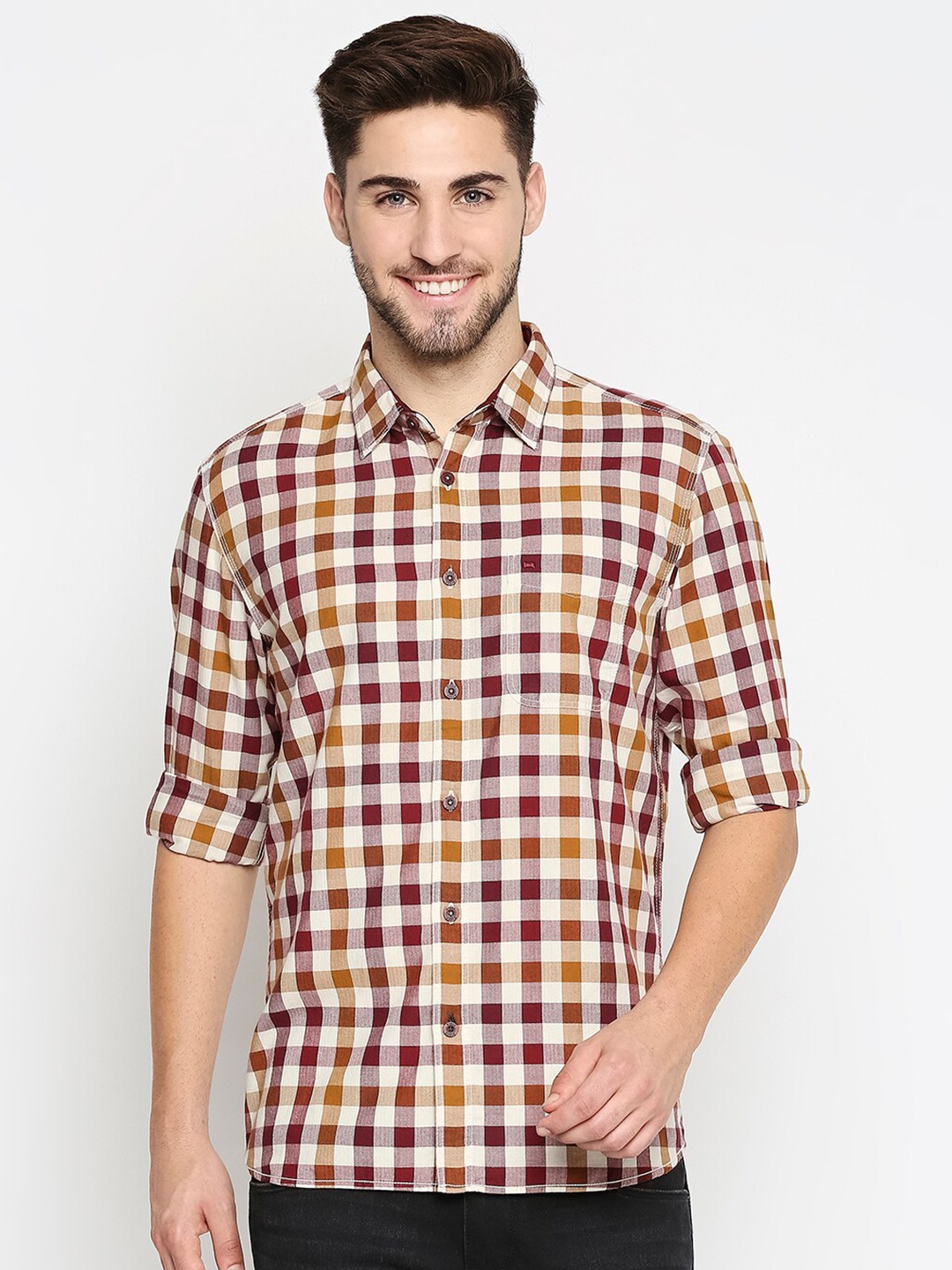 

Basics Men Maroon & Off-White Slim Fit Buffalo Checks Pure Cotton Casual Shirt