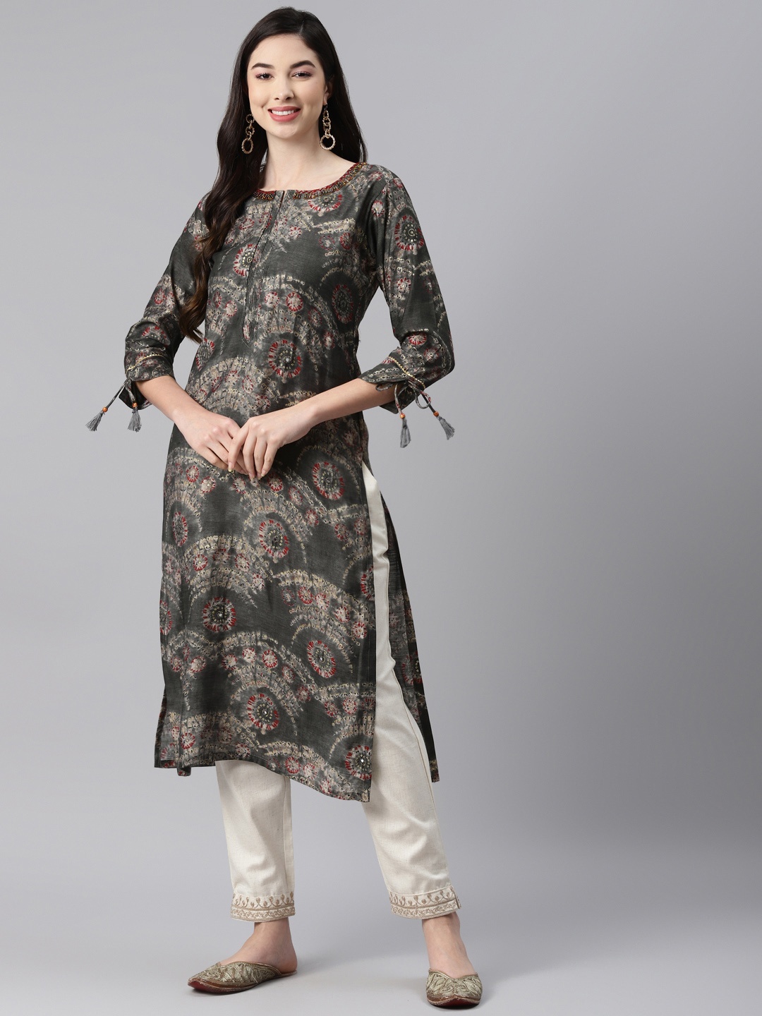 

Aarika Grey Ethnic Motifs Printed Pure Cotton Kurti