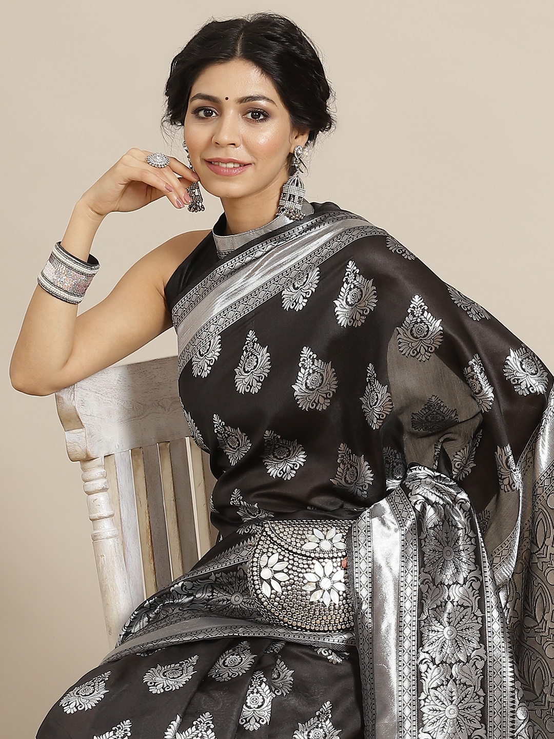 

SIRIL Black & Silver-Toned Ethnic Motifs Zari Kanjeevaram Saree
