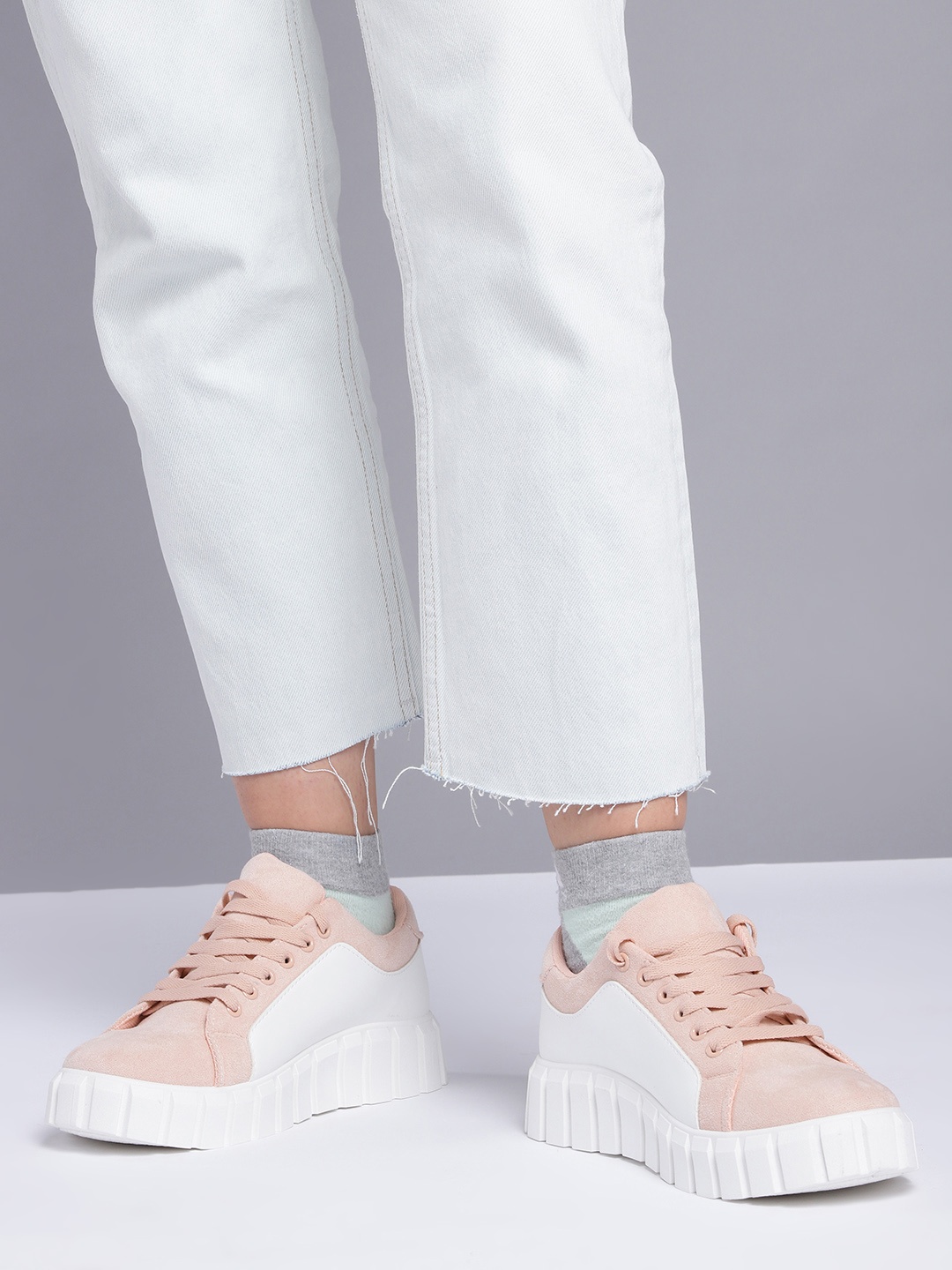 

Kook N Keech Women Peach-Coloured & White Colourblocked Sneakers