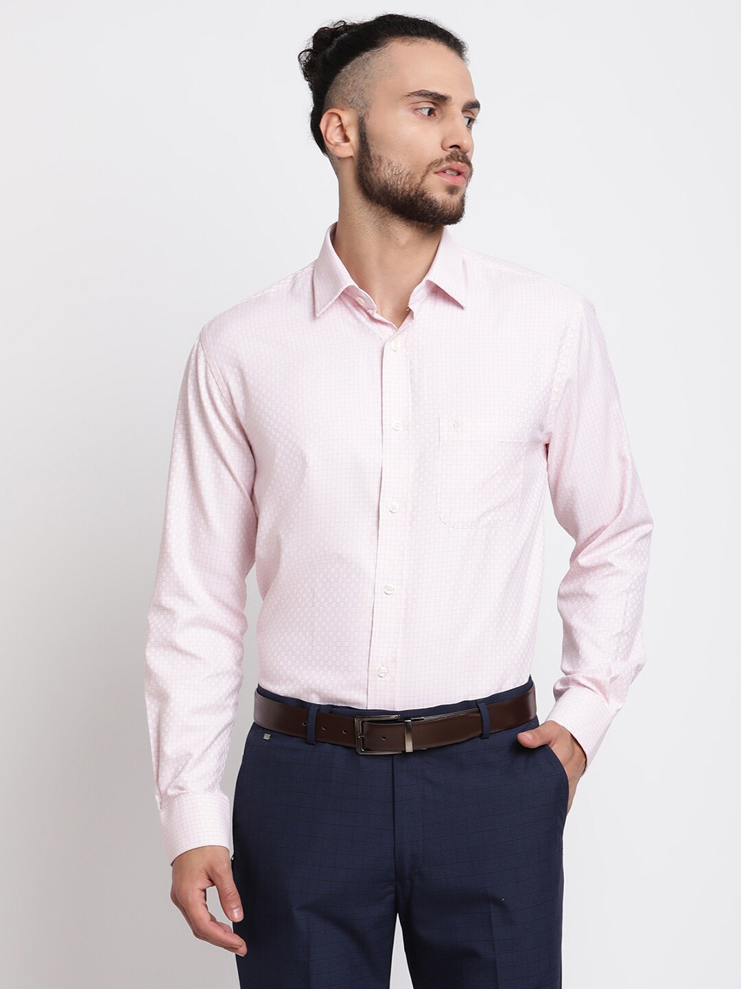 

Cantabil Men Pink Checked Regular-Fit Pure Cotton Formal Shirt