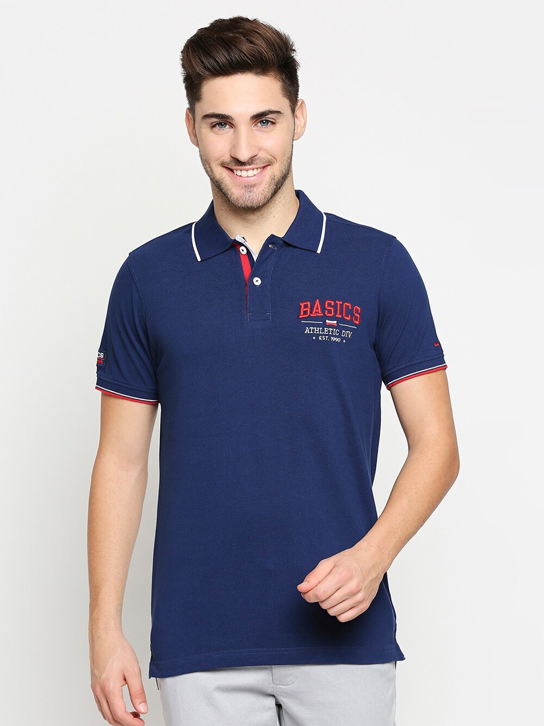 

Basics Men Navy Blue Solid Slim Fit Pure Cotton T-shirt