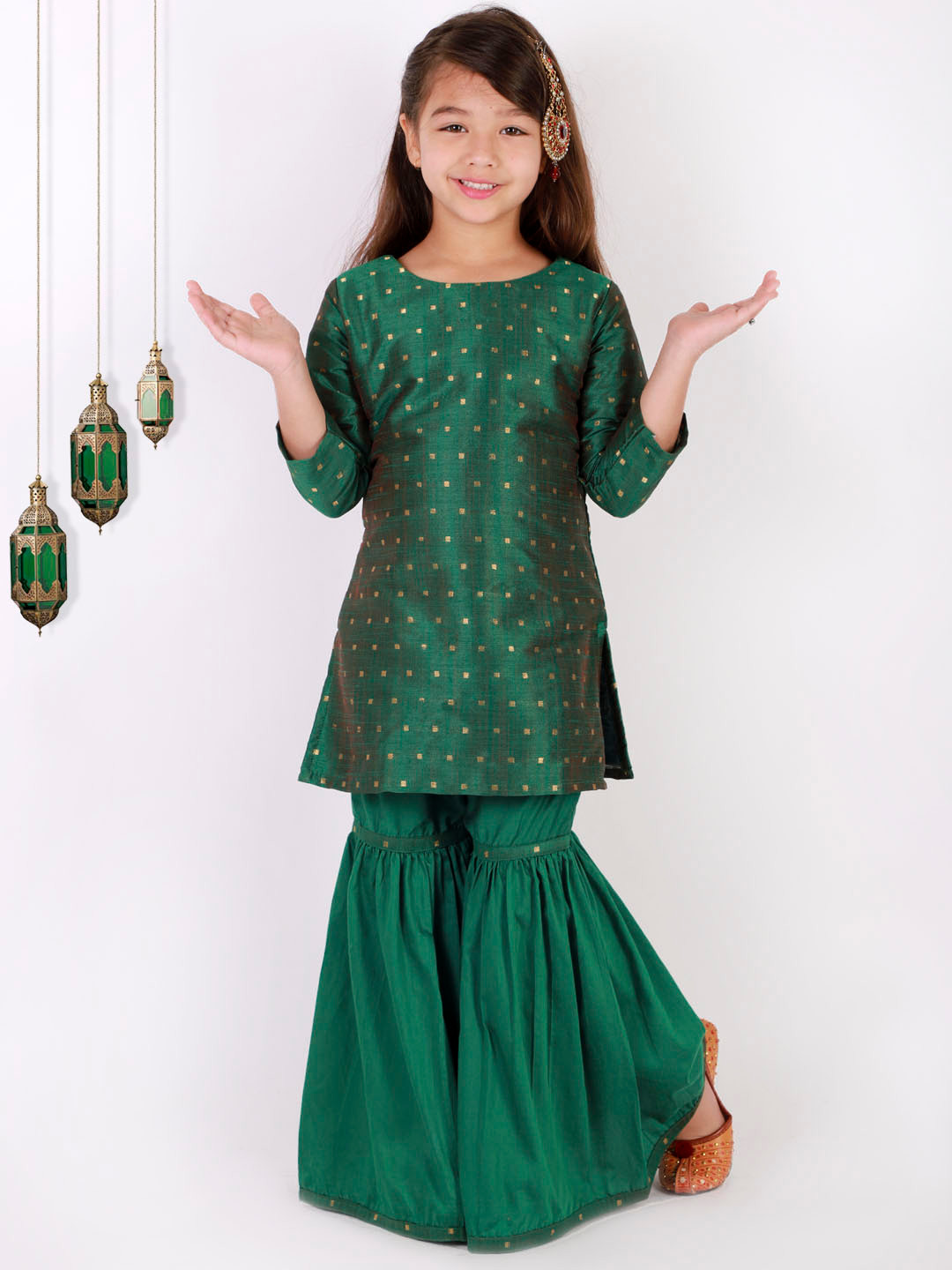 

VASTRAMAY Girls Green Floral Embroidered High Slit Kurti with Sharara & With Dupatta