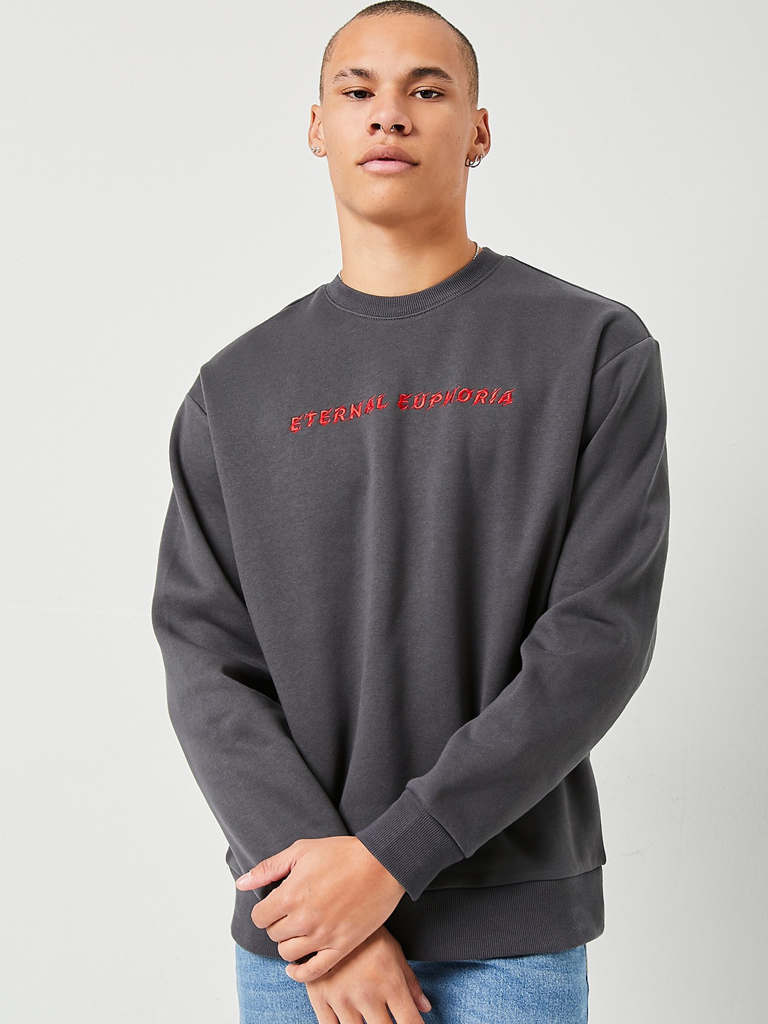 

FOREVER 21 Men Grey Typography T-shirt