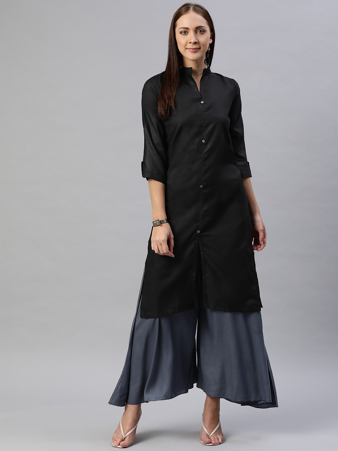 

Aarika Women Black Solid Pure Cotton Kurta