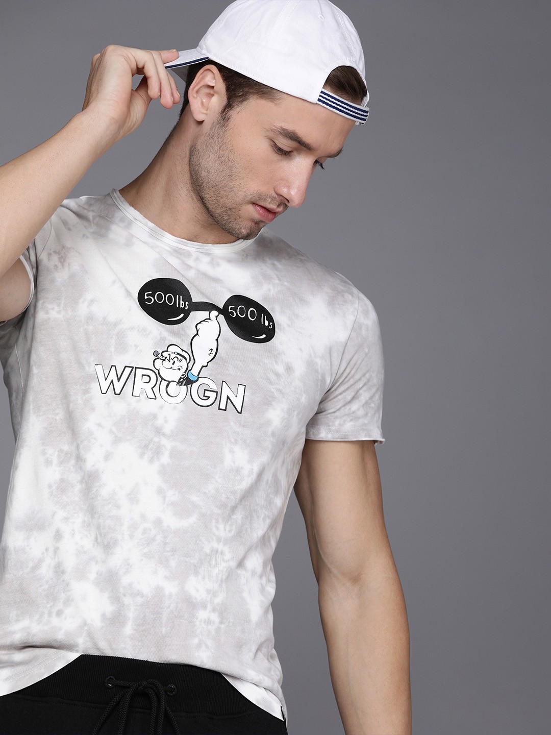 

WROGN Men Grey & White Printed Pure Cotton Slim Fit T-shirt