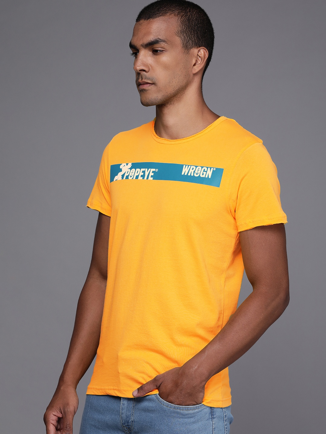 

WROGN Men Yellow & Blue Printed Pure Cotton Slim Fit T-shirt