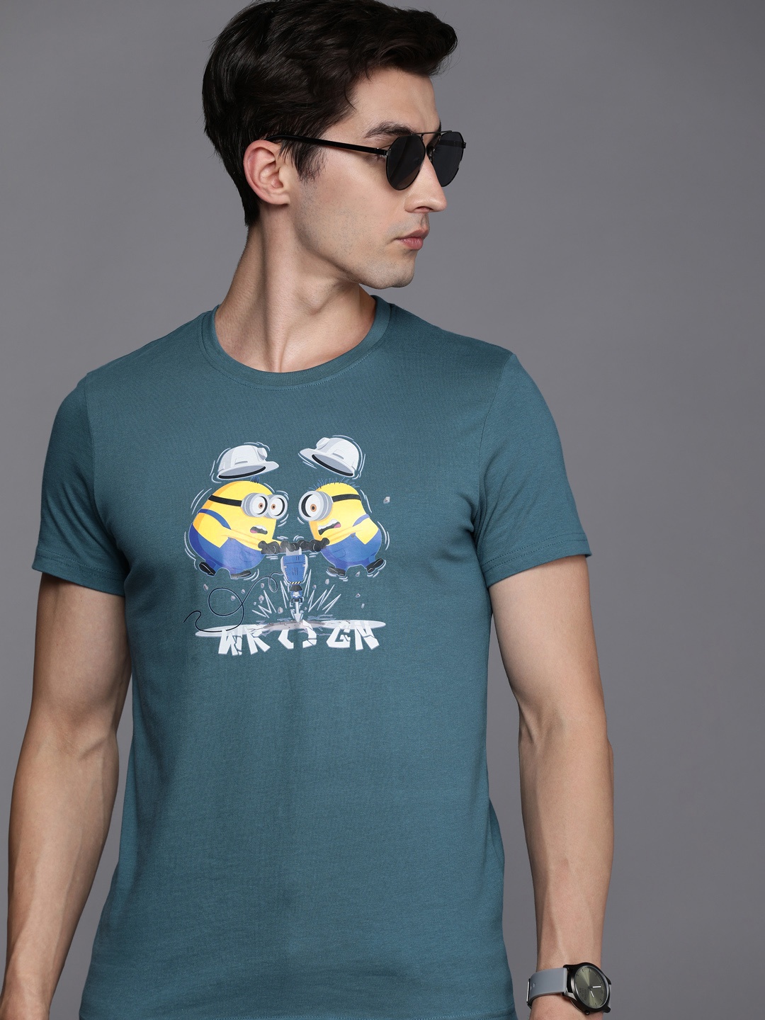 

WROGN Men Blue & White Minions Printed Pure Cotton T-shirt