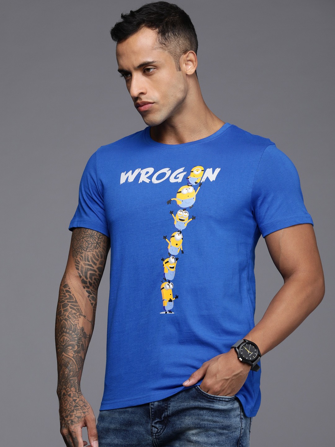 

WROGN Men Blue Minions Printed Pure Cotton Slim Fit T-shirt