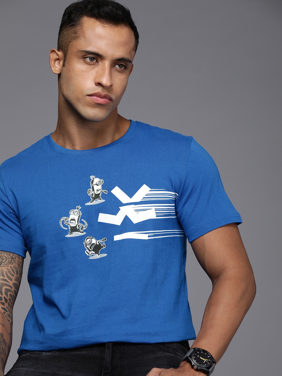 

WROGN Men Blue Minions Printed Pure Cotton Slim Fit T-shirt