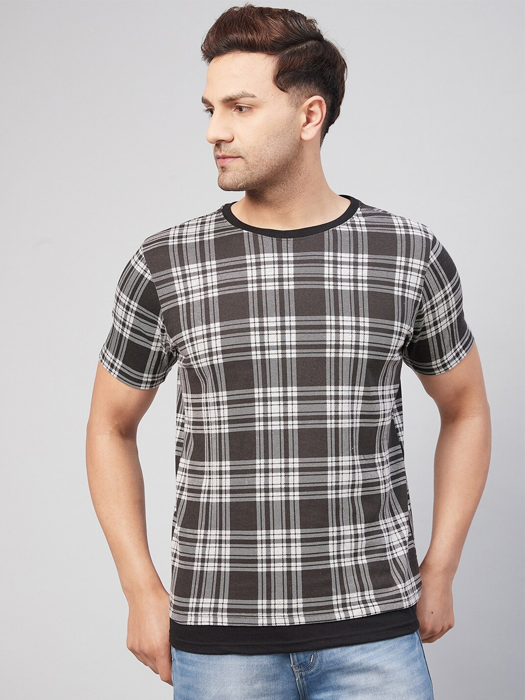

GRITSTONES Men Grey & White Checked Cotton Regular Fit T-shirt