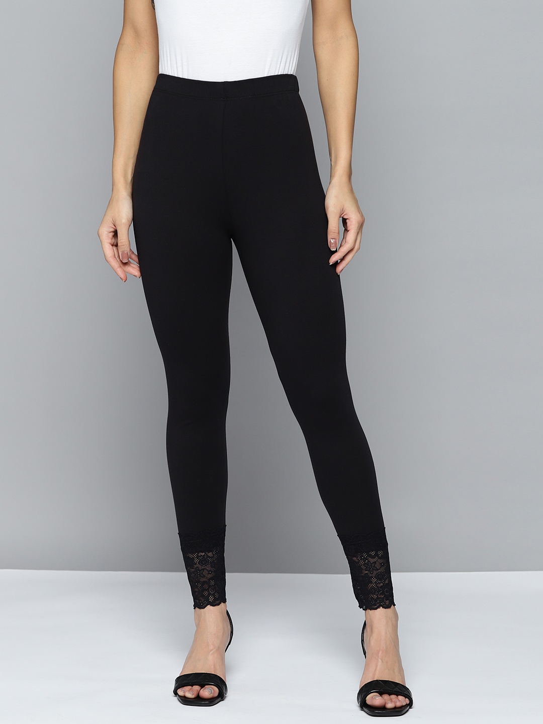 

HERE&NOW Women Black Solid Ankle Length Leggings