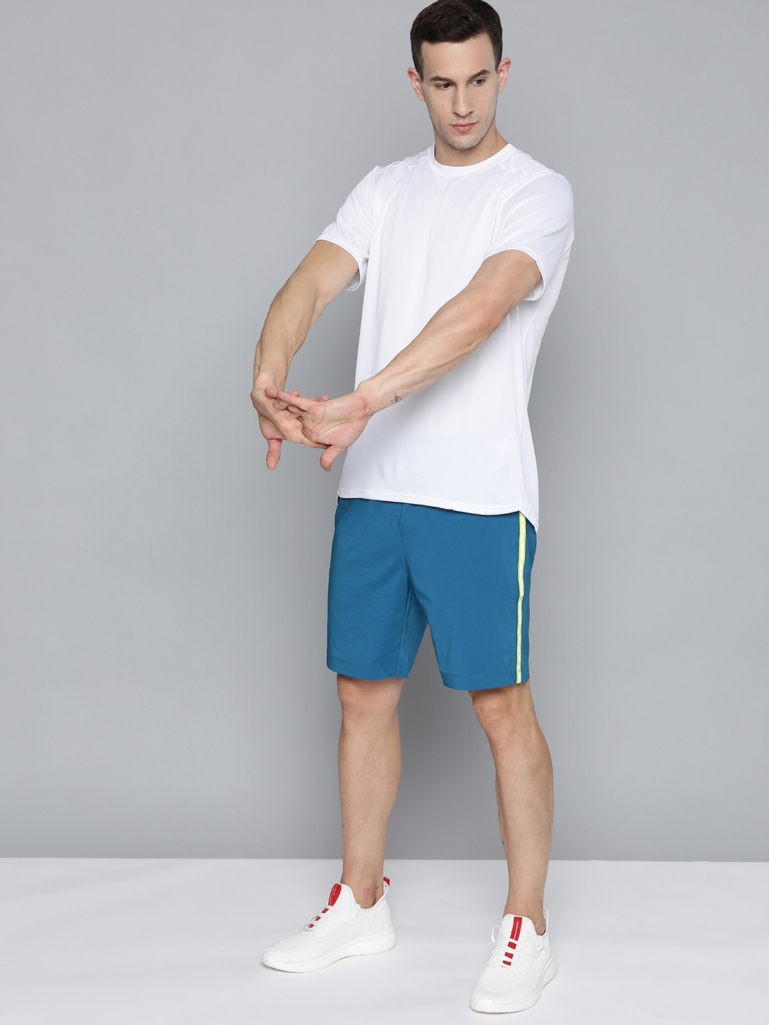 

HRX By Hrithik Roshan Training Men Blue Beast Rapid-Dry Brand Carrier Shorts