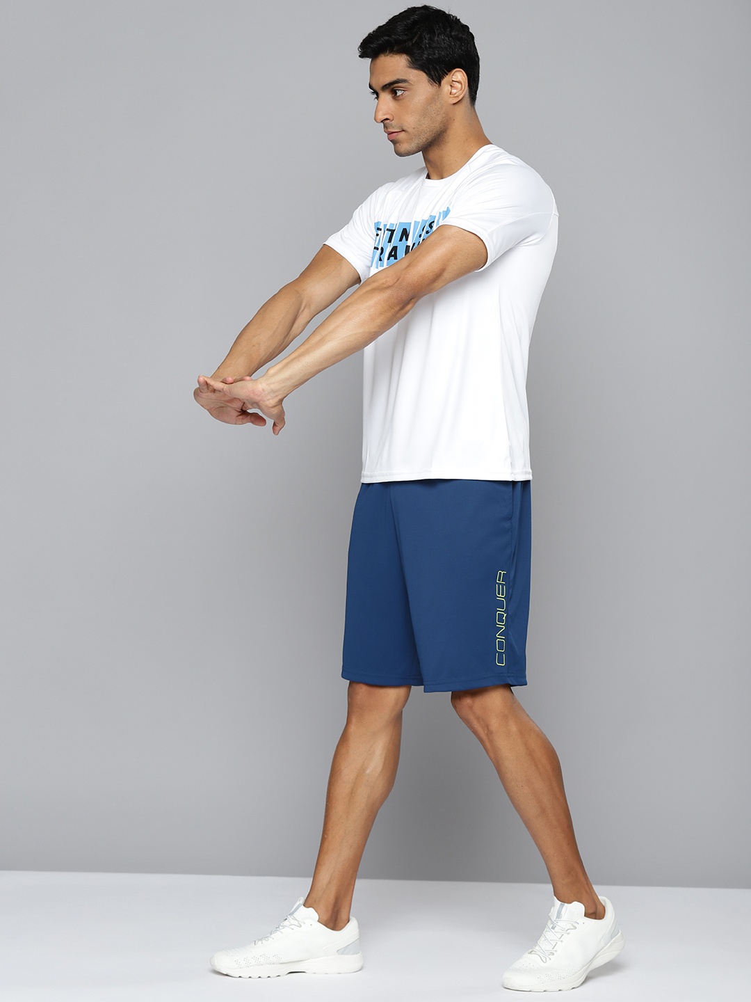 

HRX By Hrithik Roshan Training Men Estate Blue Rapid-Dry Typography Loose Fit Shorts, Navy blue