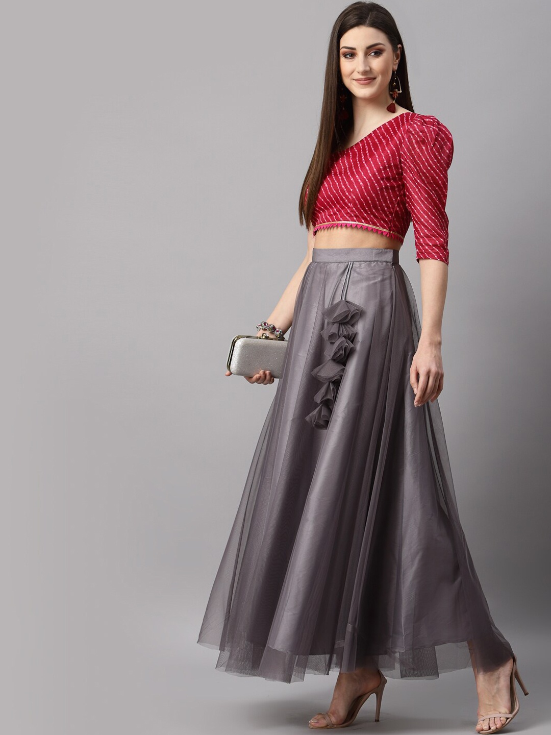 

NEUDIS Women Grey Solid Soft Net Flared Net Maxi Lehenga Skirt