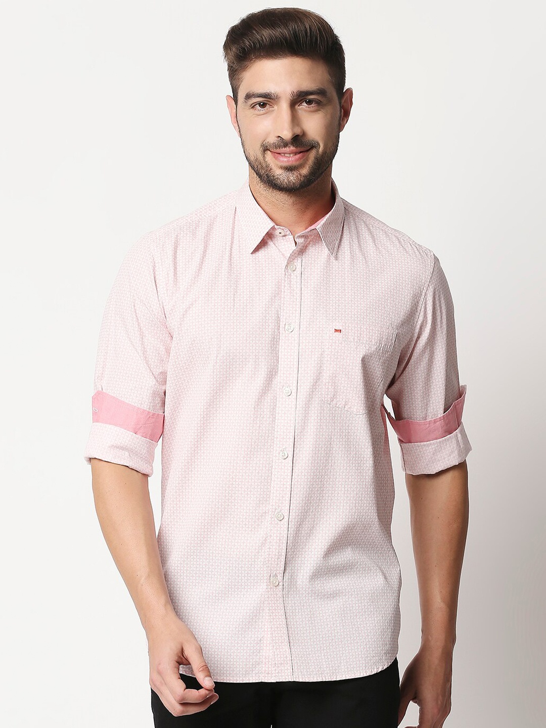 

Basics Men Pink Slim Fit Printed Pure Cotton Casual Shirt