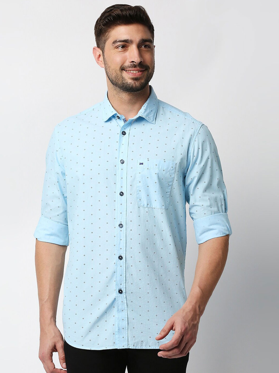 

Basics Men Blue Slim Fit Printed Pure Cotton Casual Shirt