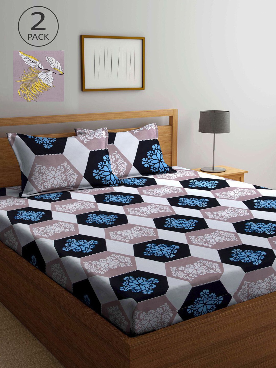 

KLOTTHE Mauve Geometric 210 TC 2 King Bedsheet with 4 Pillow Covers