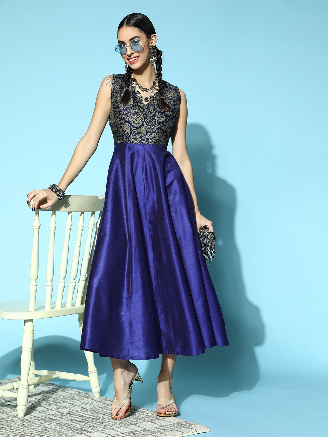

Shae by SASSAFRAS Women Deep Navy Blue Floral All in the Details Dress