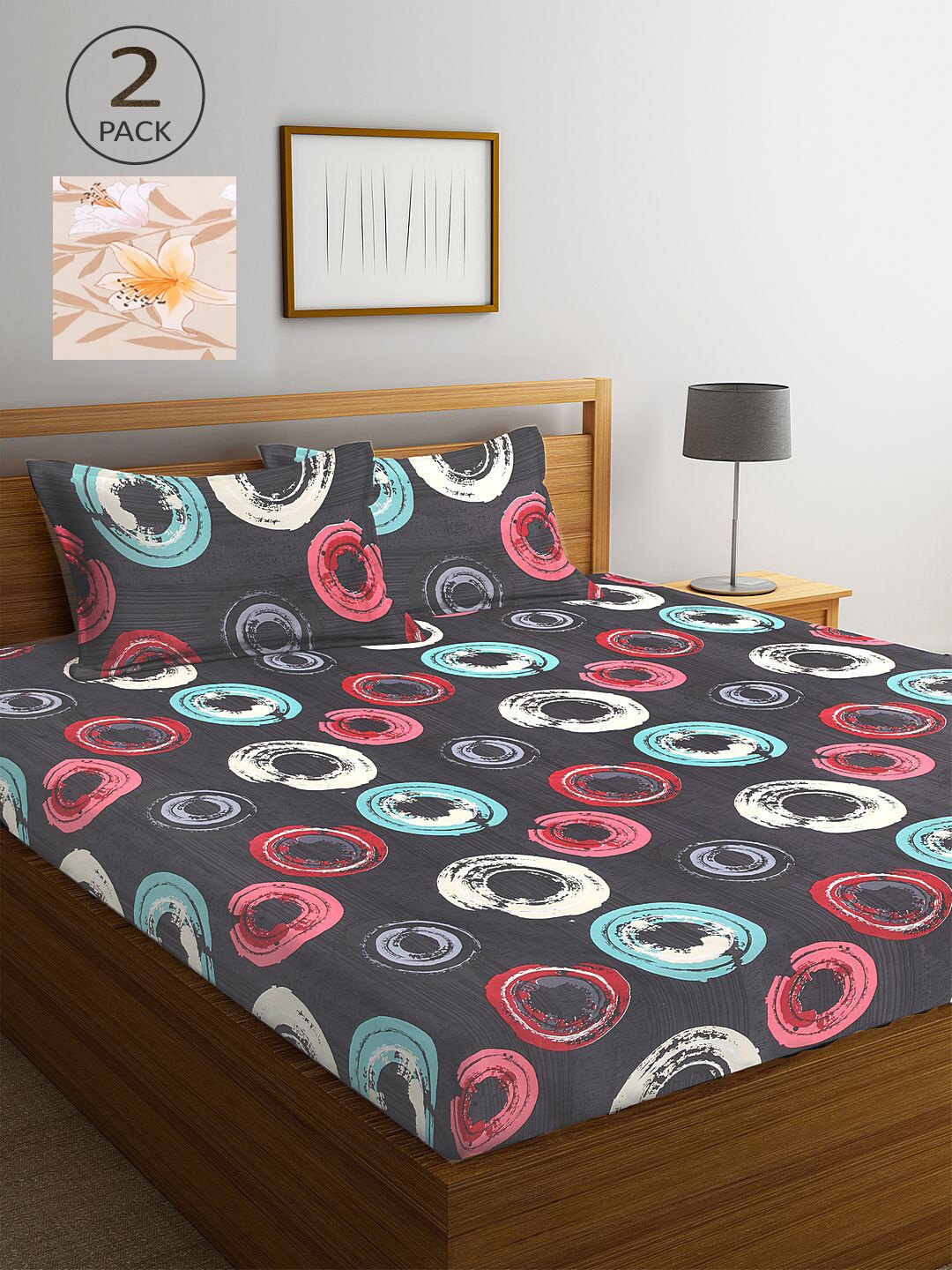 

KLOTTHE Grey & Beige Geometric 210 TC 2 King Bedsheet with 4 Pillow Covers