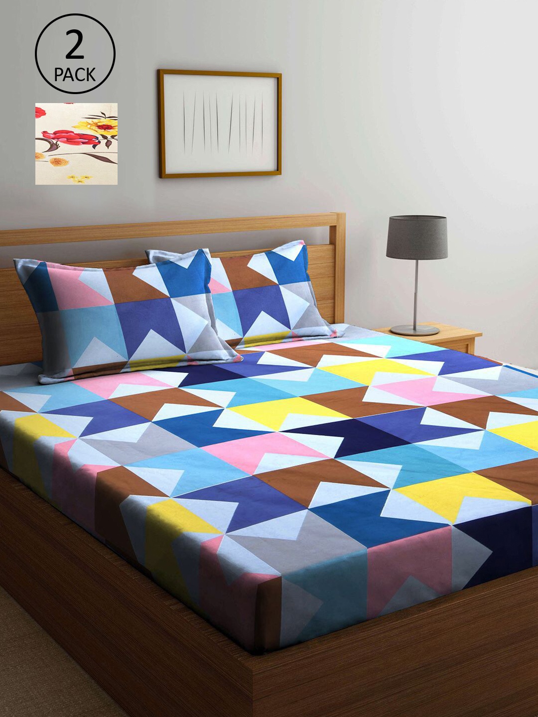 

KLOTTHE Blue & Cream-Coloured Geometric 210 TC 2 King Bedsheet with 4 Pillow Covers