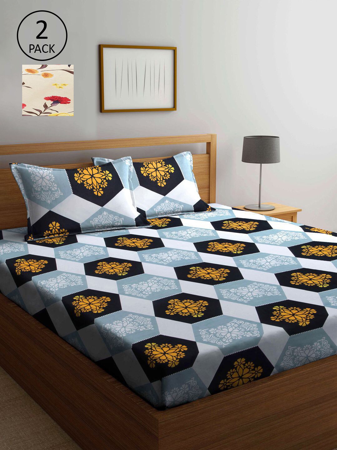 

KLOTTHE Cream-Coloured & Blue Geometric 210 TC 2 King Bedsheet with 4 Pillow Covers