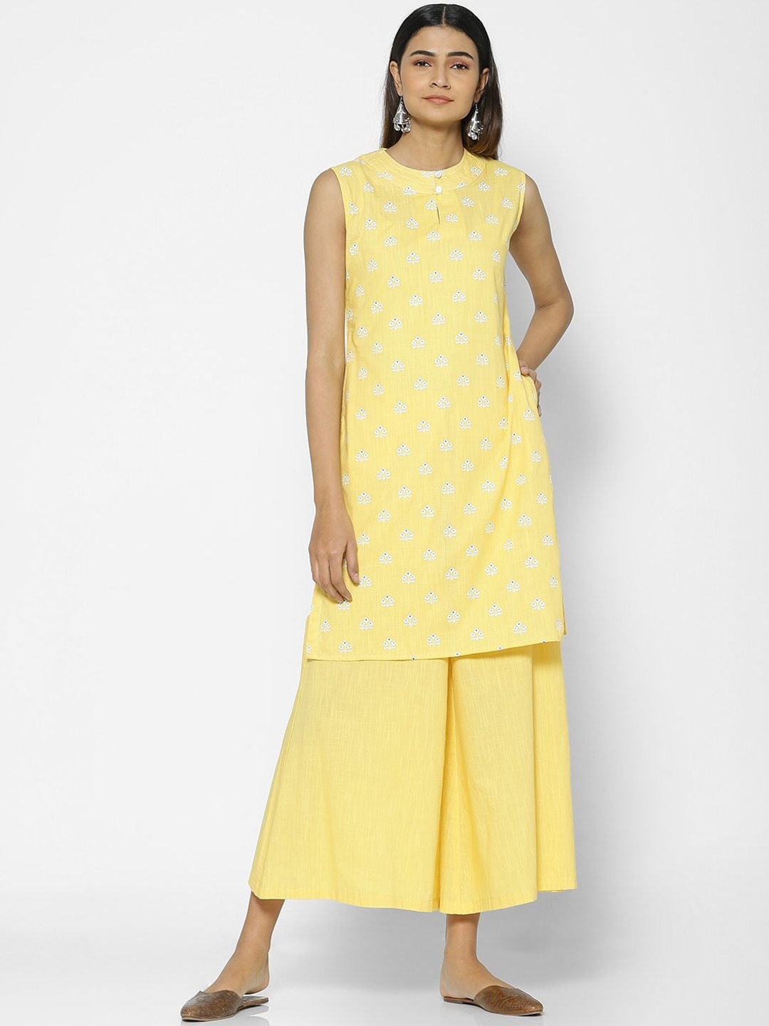 

Saaki Women Yellow Ethnic Motifs Printed Keyhole Neck Cotton Kurta