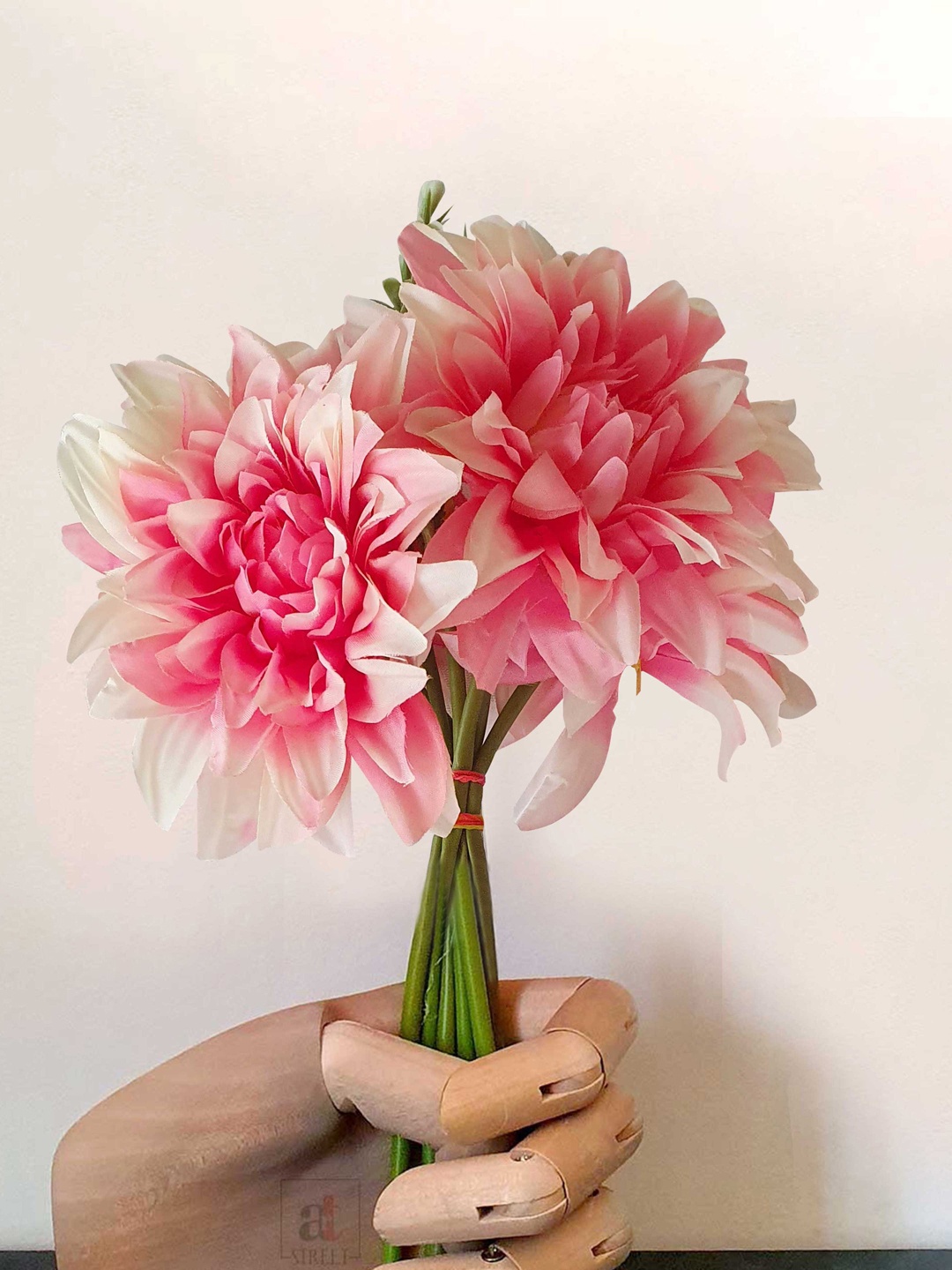 

Art Street Light Pink Lily Artificial Flowers Bunch