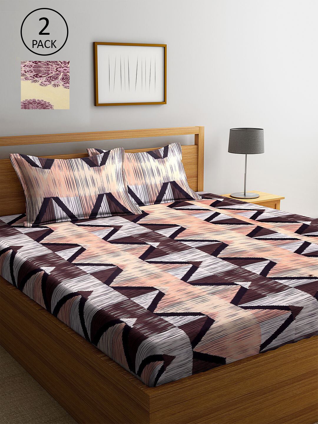

KLOTTHE Cream-Coloured & Grey Geometric 210 TC 2 King Bedsheet with 4 Pillow Covers