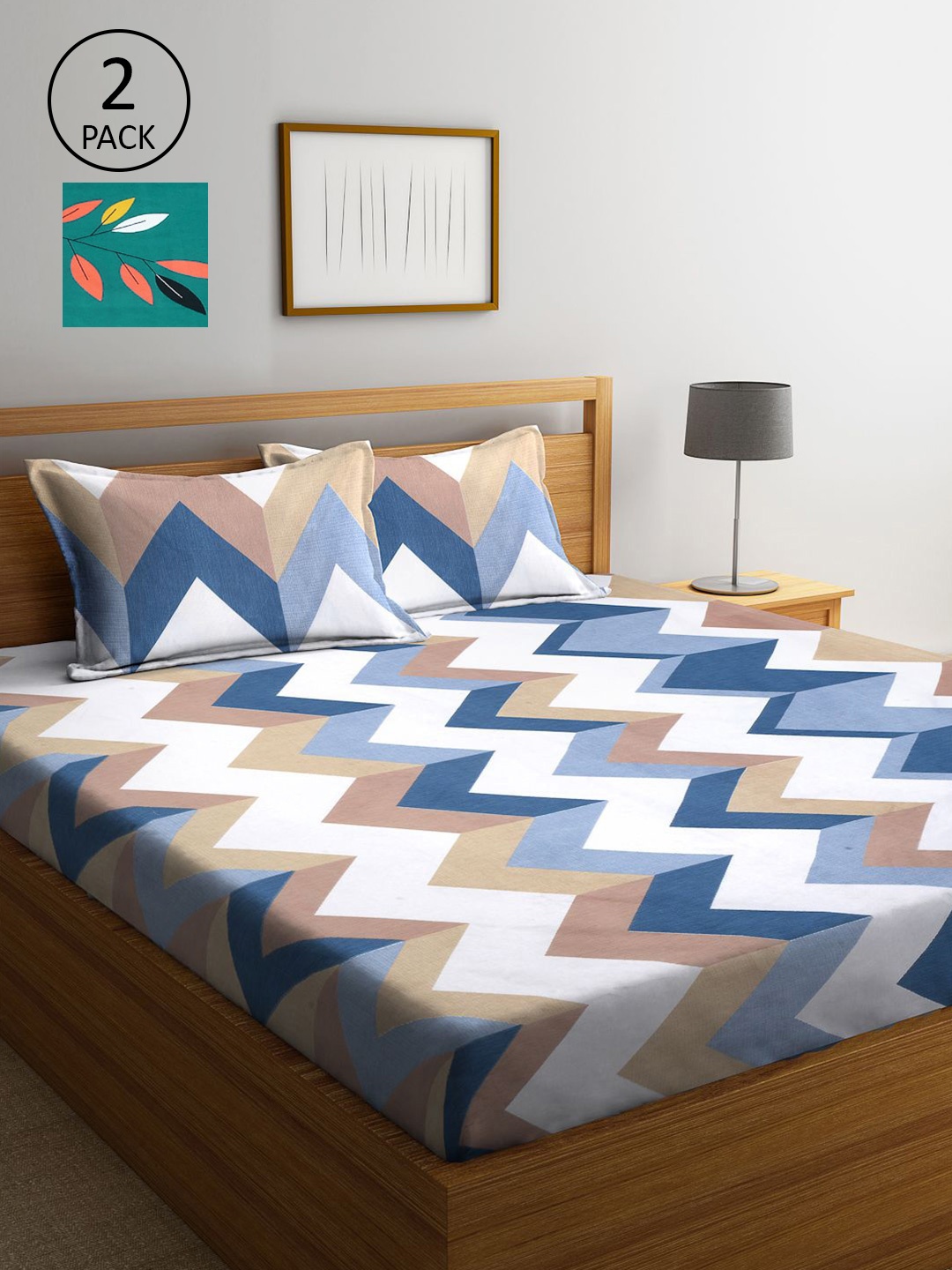 

KLOTTHE White & Blue Geometric 210 TC 2 King Bedsheet with 4 Pillow Covers