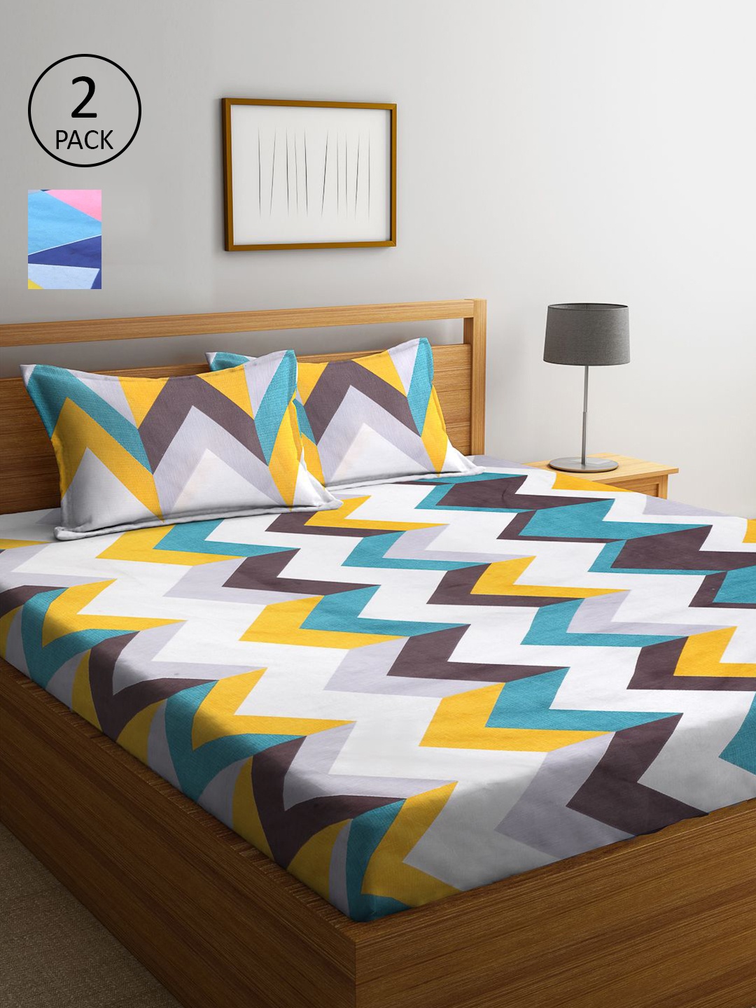 

KLOTTHE White & Blue Geometric 210 TC 2 King Bedsheet with 4 Pillow Covers