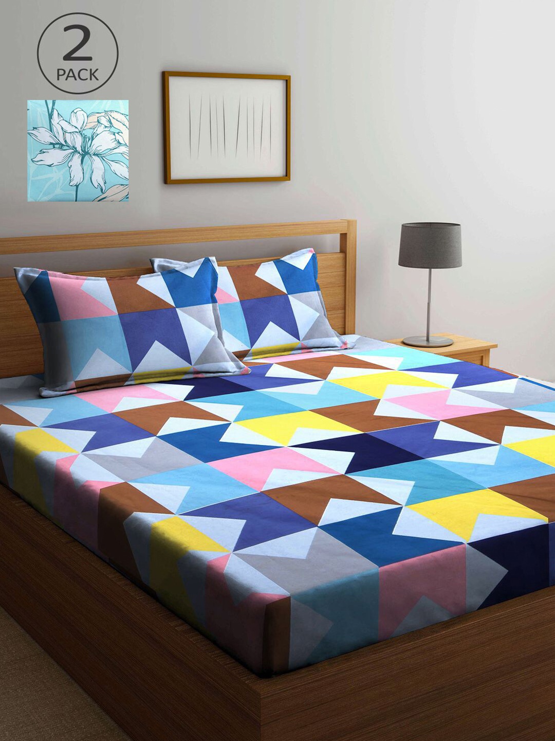 

KLOTTHE Pink & Turquoise Blue Geometric 210 TC 2 King Bedsheet with 4 Pillow Covers