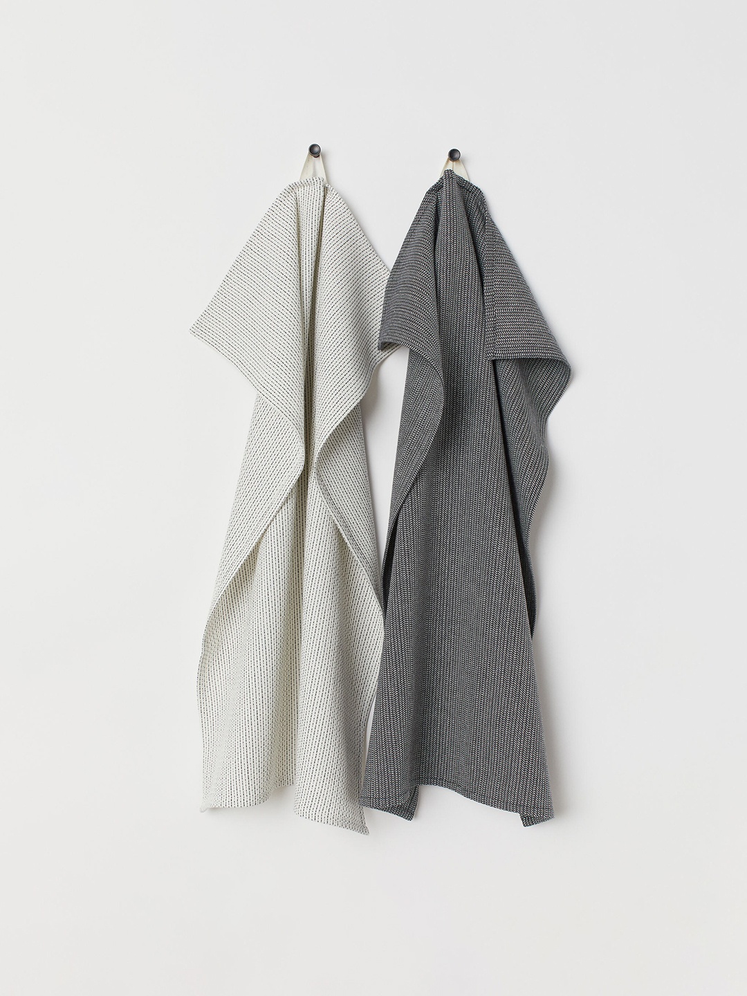 

H&M Grey & White 2-Pack Cotton Tea Towels