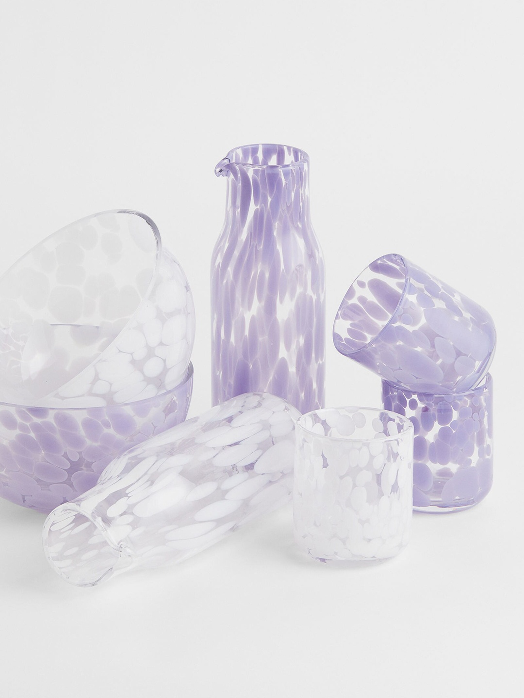 

H&M Unisex White Glass Carafe