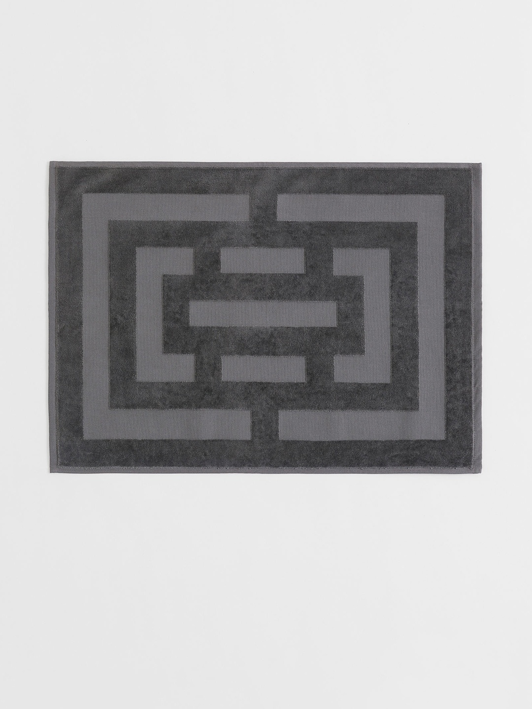 

H&M Grey Jacquard Patterned Bath Mat