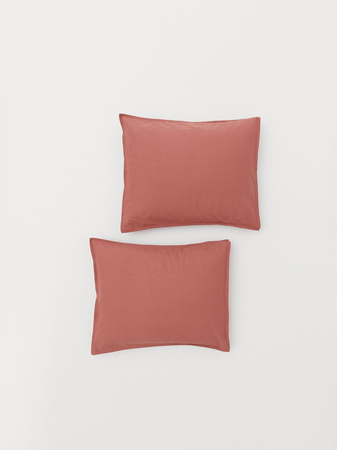 

H&M Pack of 2 Red Cotton Pillowcases