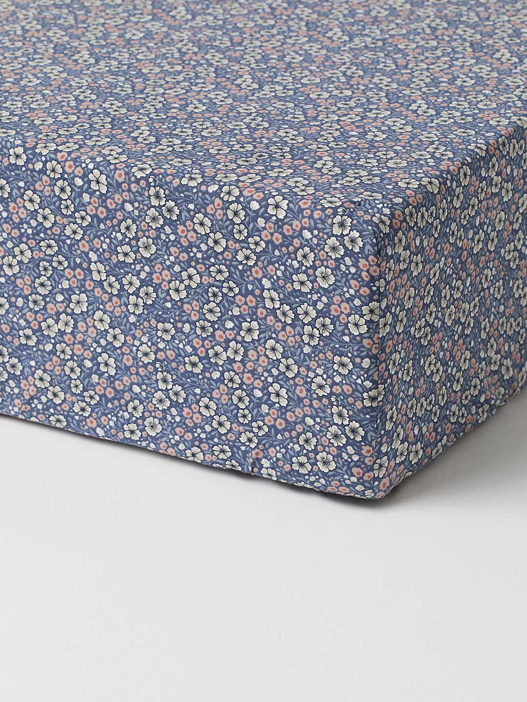 

H&M Blue Floral Fitted Cotton Sheet