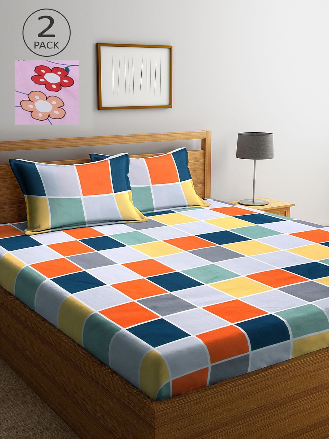 

KLOTTHE Orange & Off White Geometric 210 TC 2 King Bedsheet with 4 Pillow Covers