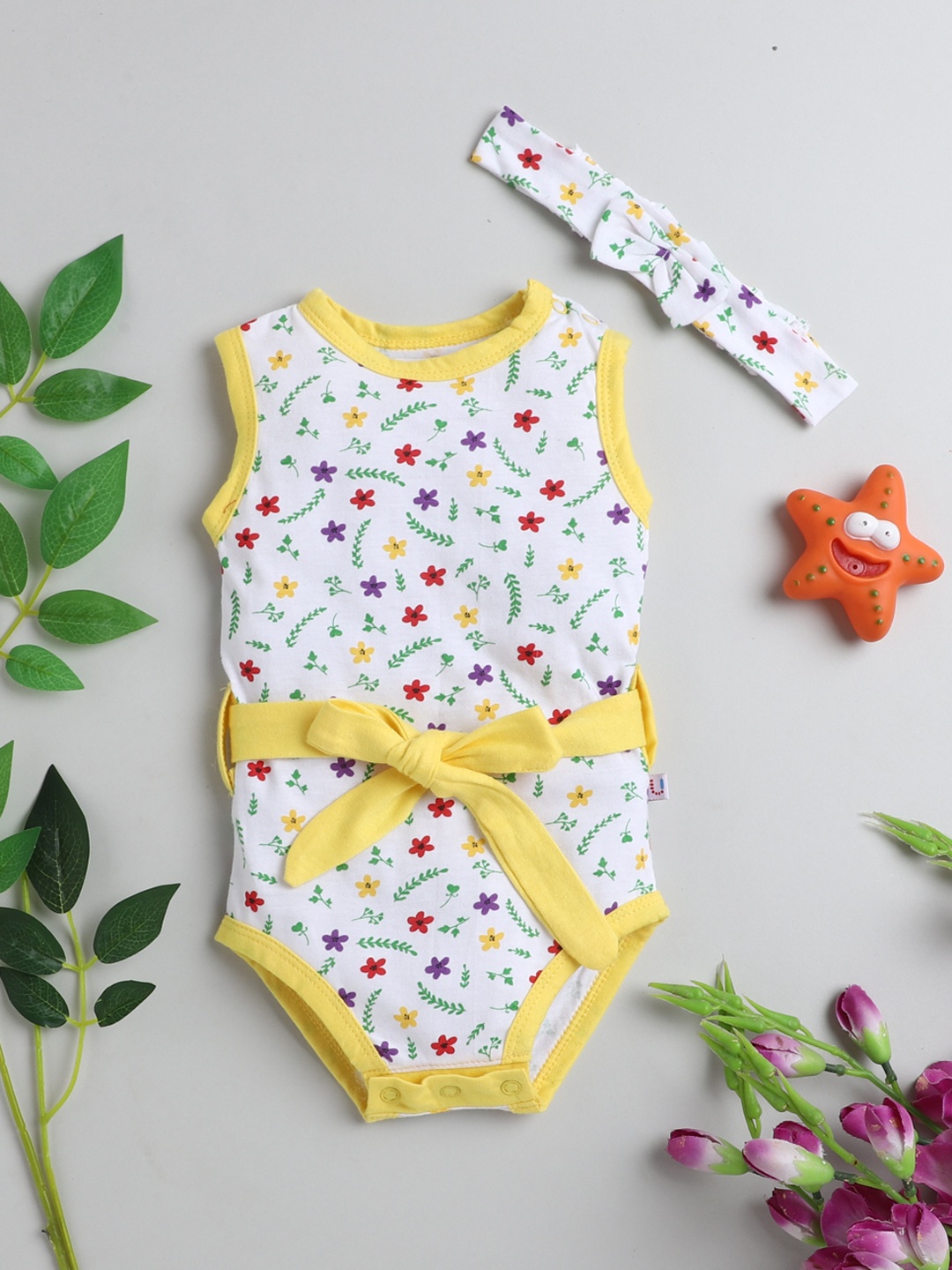 

BUMZEE Infant Girls Yellow & White Printed Pure Cotton Bodysuit
