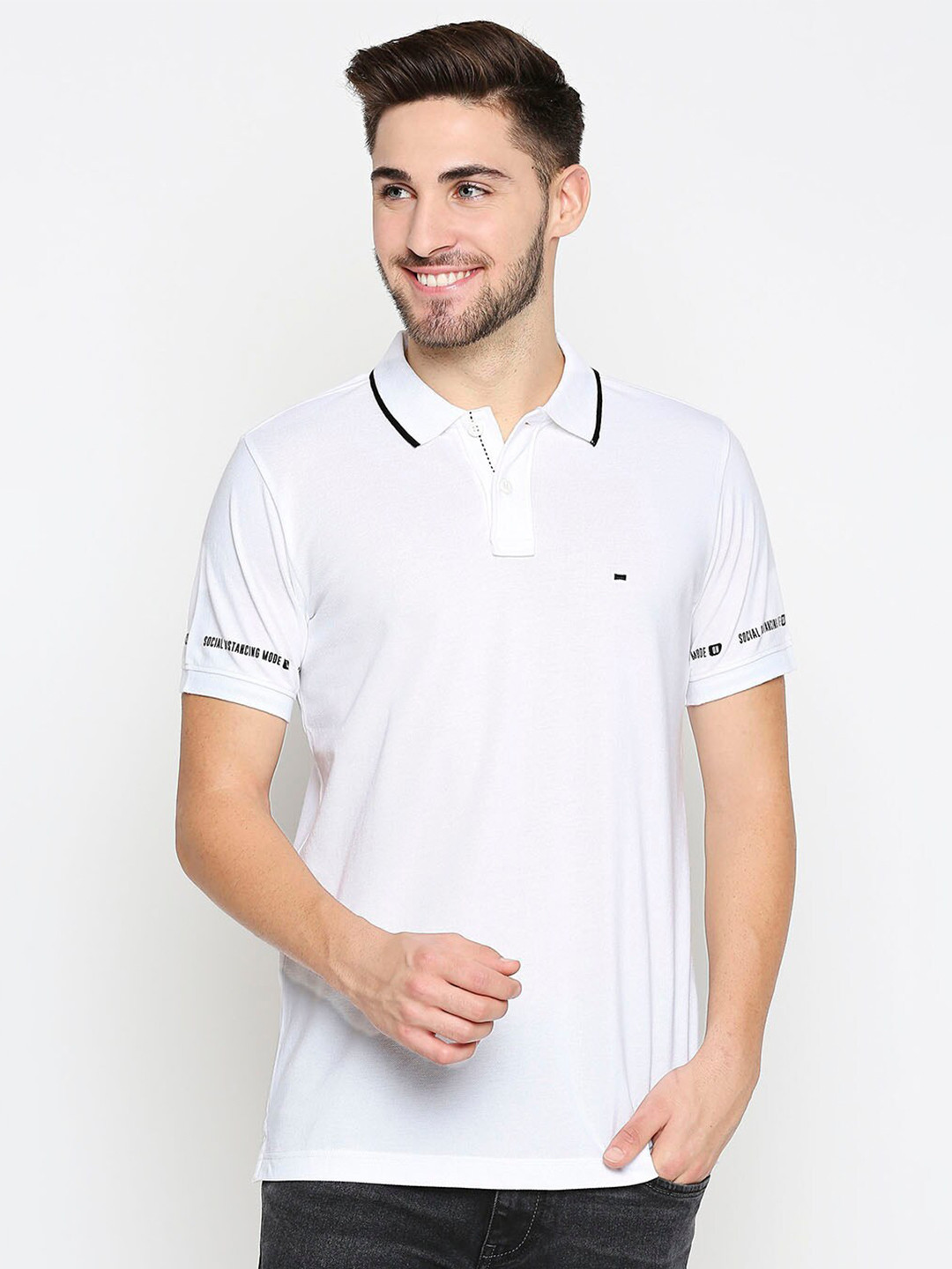 

Basics Men White Extended Sleeves Applique Slim Fit T-shirt