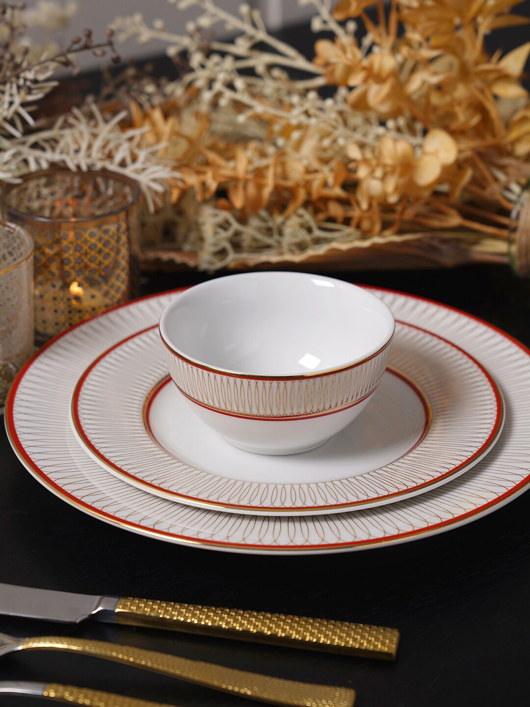 

Pure Home and Living Gold Toned & Red Set of 2 Side Bowl