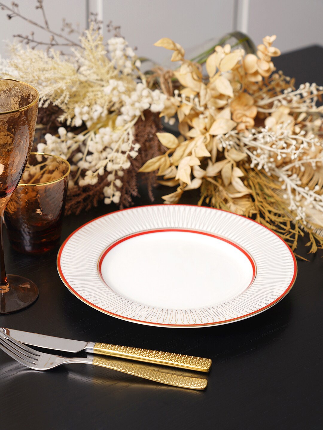 

Pure Home and Living White & Red Printed Porcelain Dinner Plate