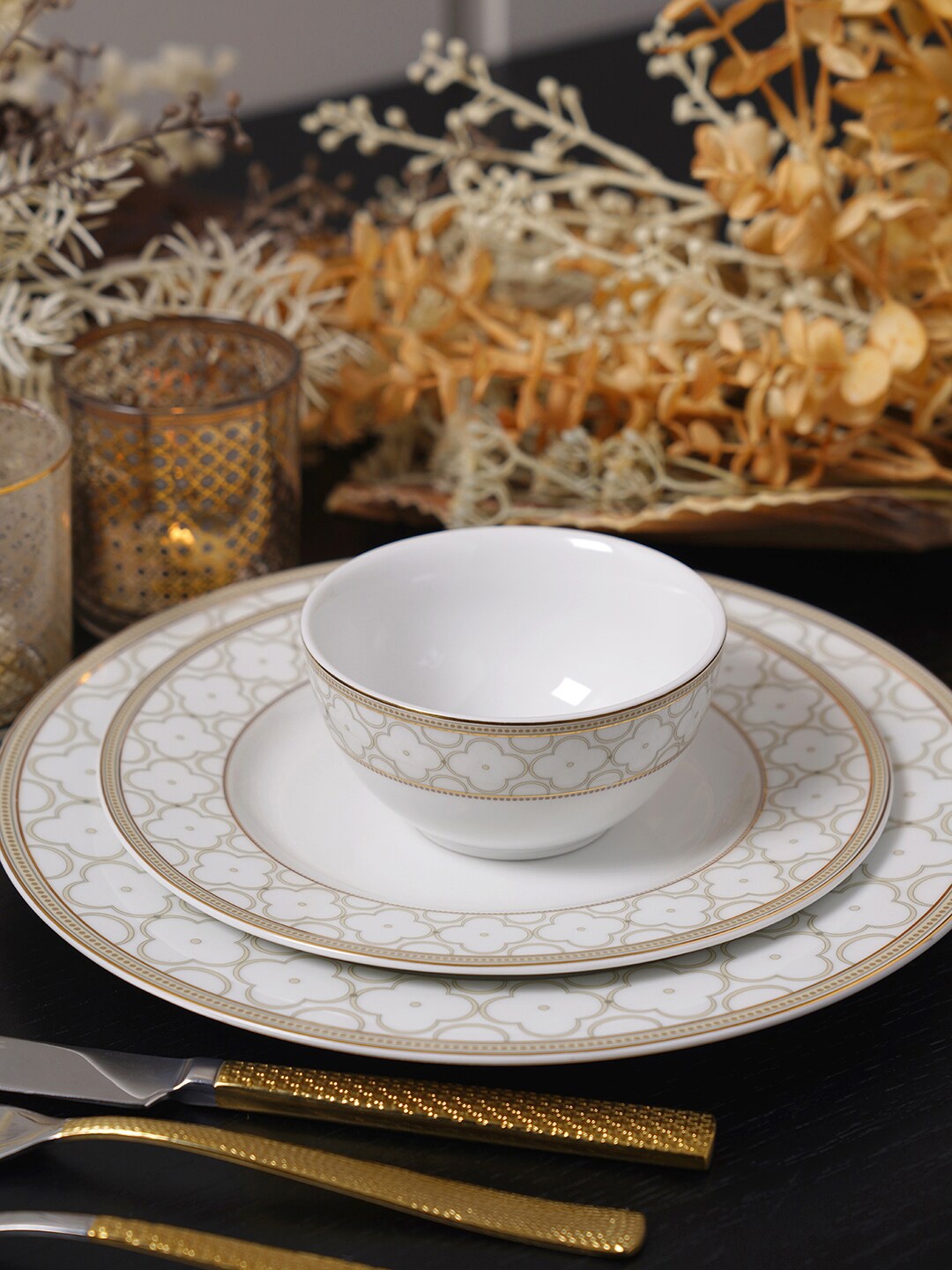 

Pure Home and Living Set of 2 White Floral Side Bowl