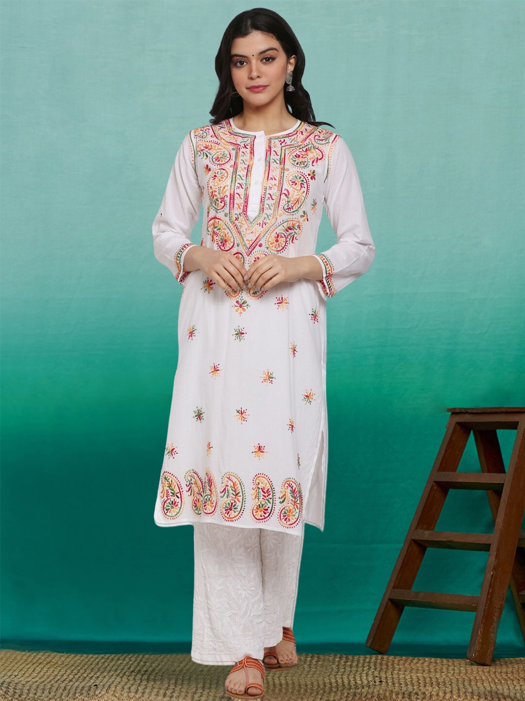 

PARAMOUNT CHIKAN Embroidered Chikankari Kurta, White