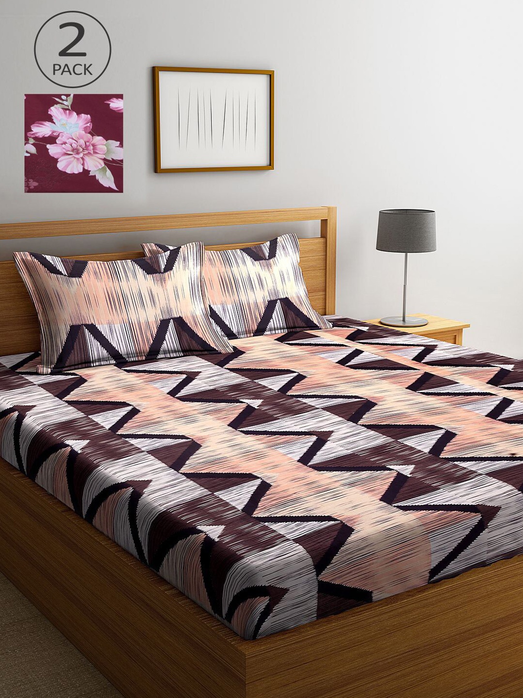 

KLOTTHE White & Brown Geometric 210 TC 2 King Bedsheet with 4 Pillow Covers
