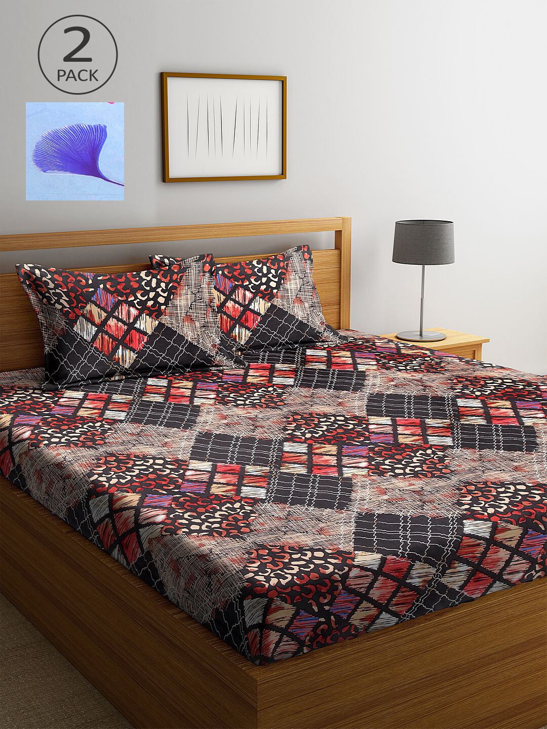 

KLOTTHE Brown & Black Geometric 210 TC 2 King Bedsheet with 4 Pillow Covers