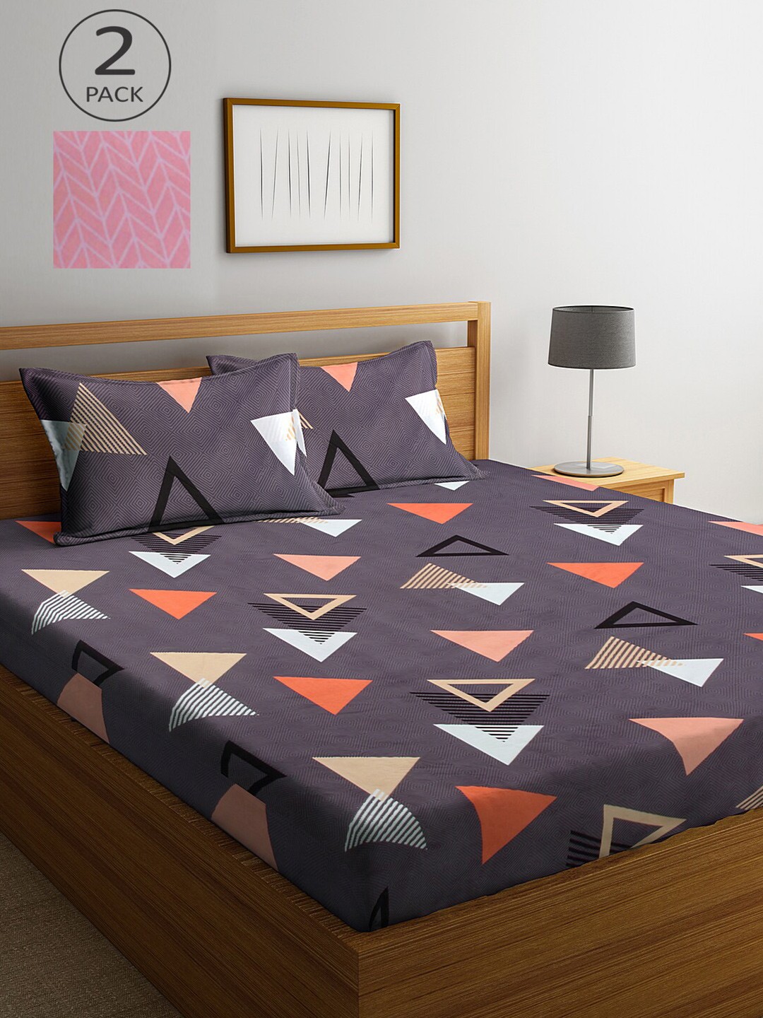 

KLOTTHE Purple & Pink Geometric 210 TC 2 King Bedsheet with 4 Pillow Covers