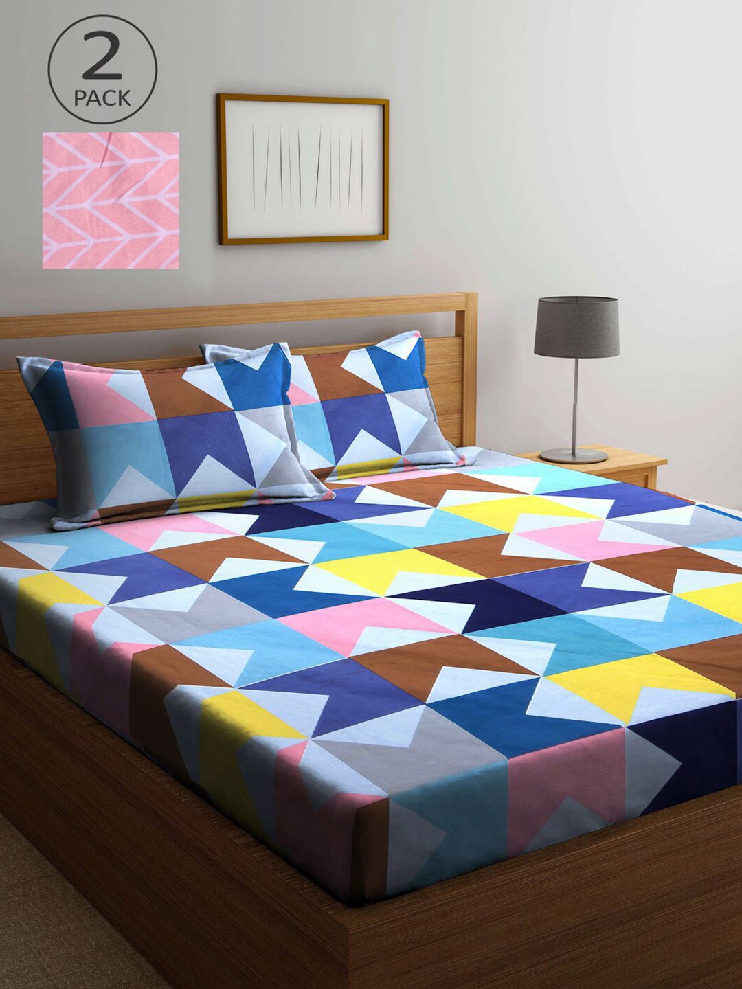

KLOTTHE Blue & Pink Geometric 210 TC 2 King Bedsheet with 4 Pillow Covers
