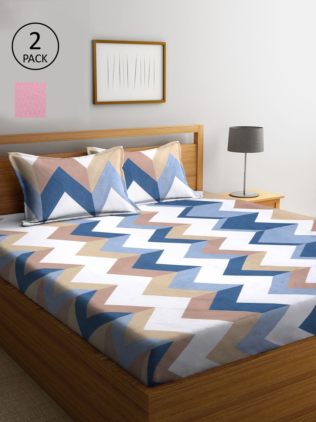 

KLOTTHE White & Blue Geometric 210 TC 2 King Bedsheet with 4 Pillow Covers