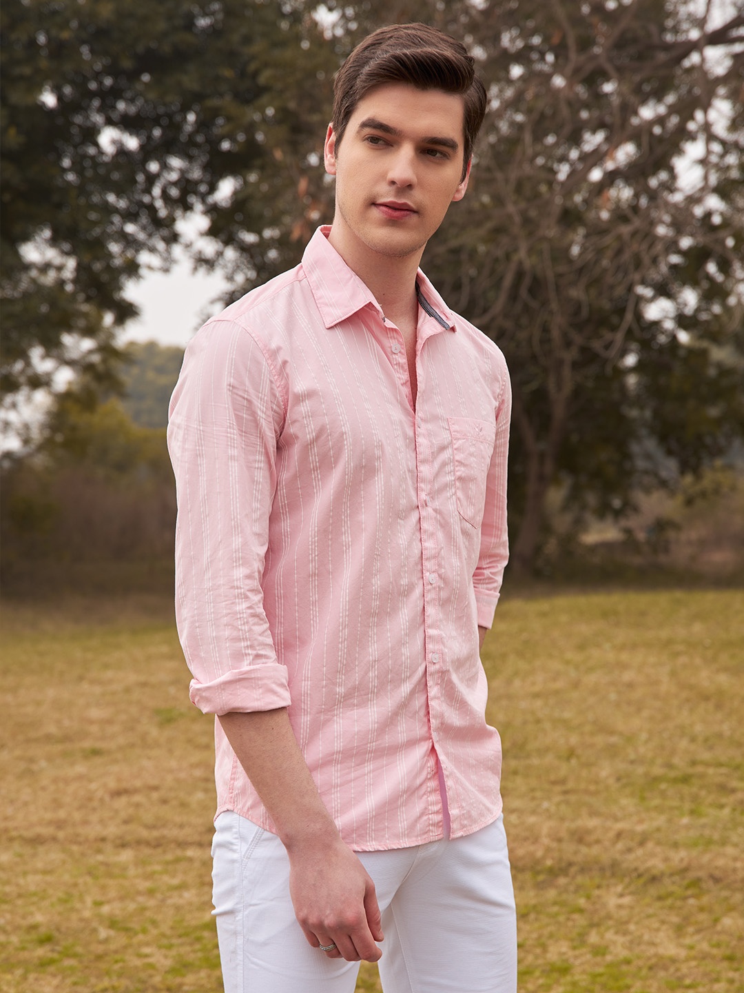 

Crimsoune Club Men Pink Slim Fit Striped Cotton Casual Shirt